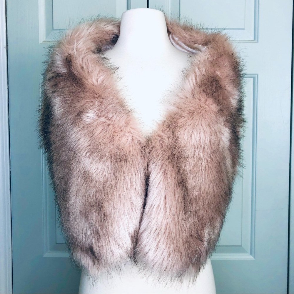 Faux Fur Hollywood Super Soft 💯 Polyester Shrug Wrap Mauve Color